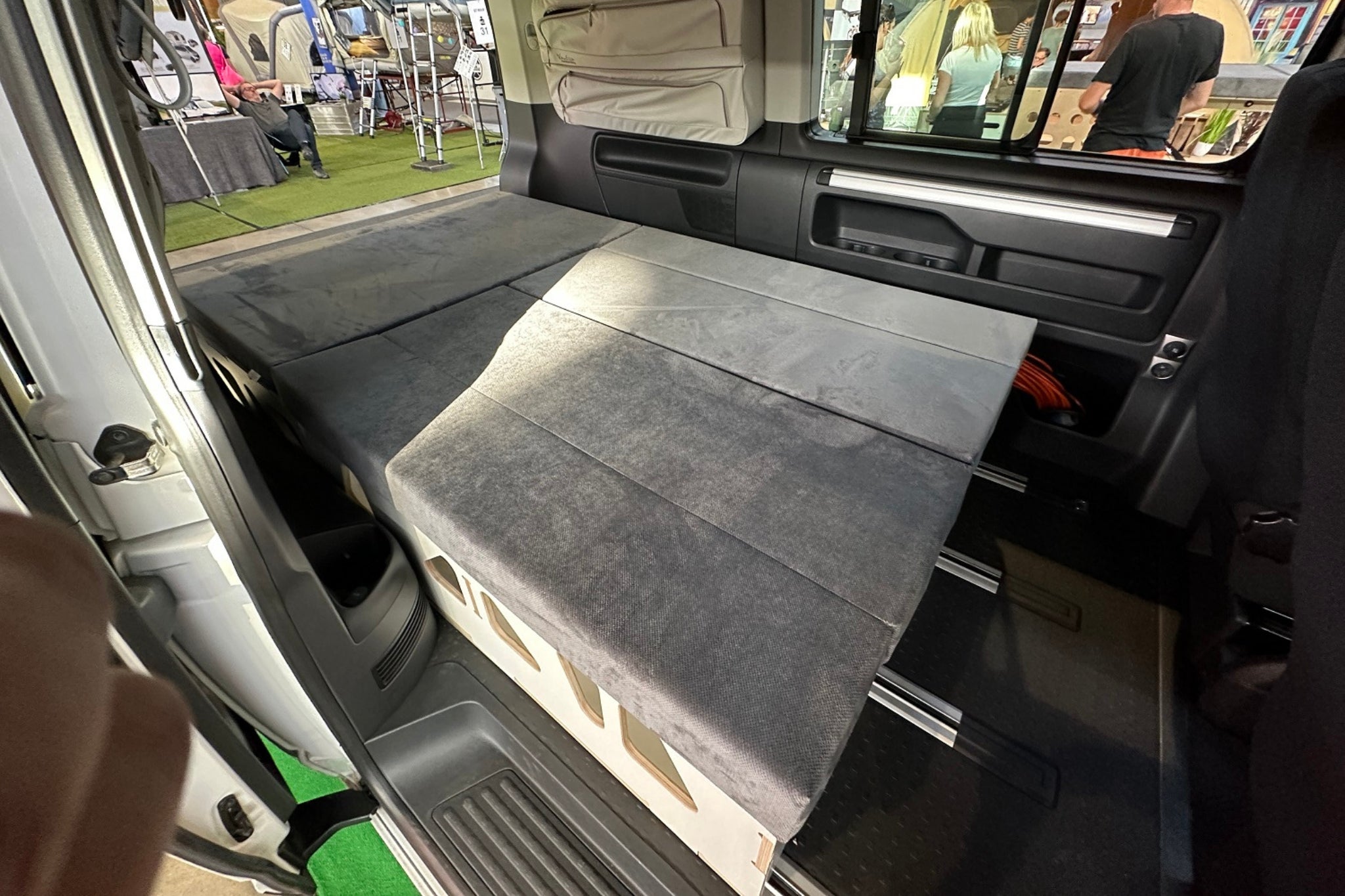 Moonbox Campingbox mit Tisch Van/Bus 119cm Modify Weiß