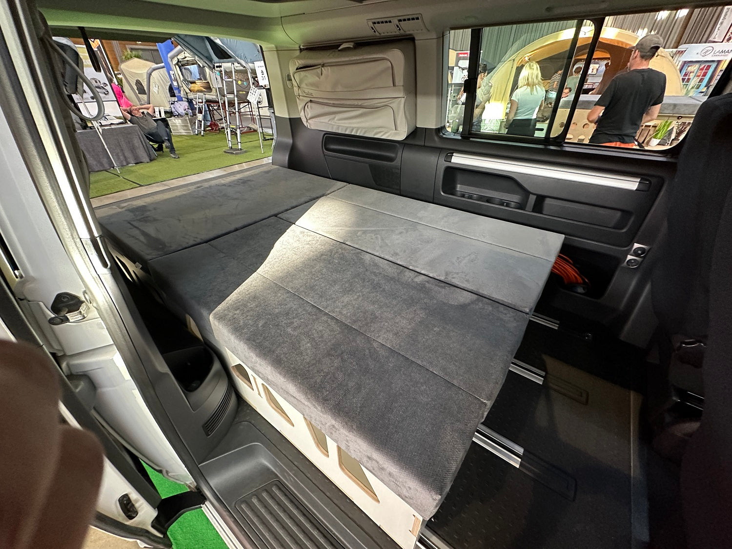 Moonbox Campingbox mit Tisch Van/Bus 124cm Modify Weiß