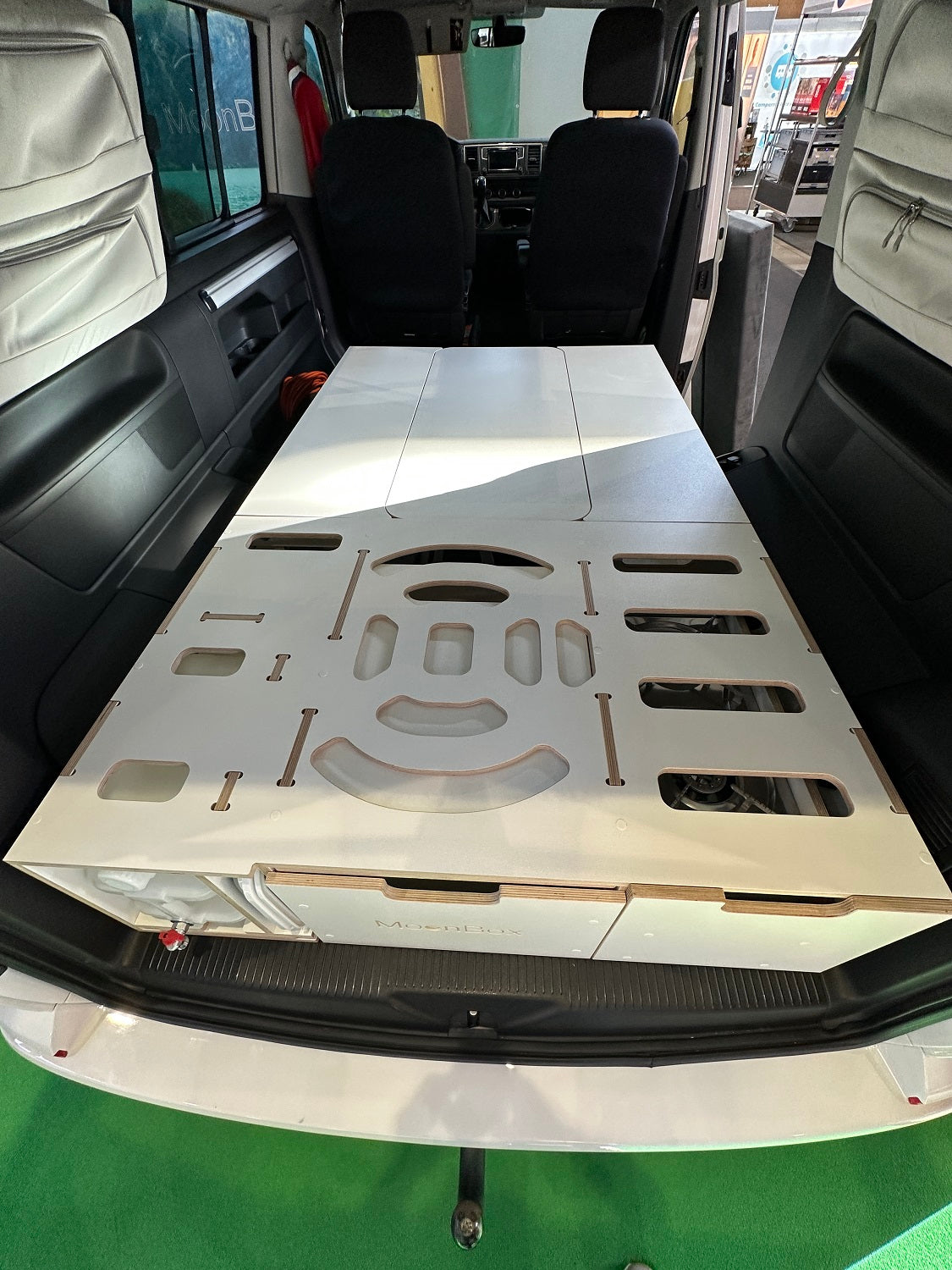 Moonbox Campingbox mit Tisch Van/Bus 124cm Modify Weiß